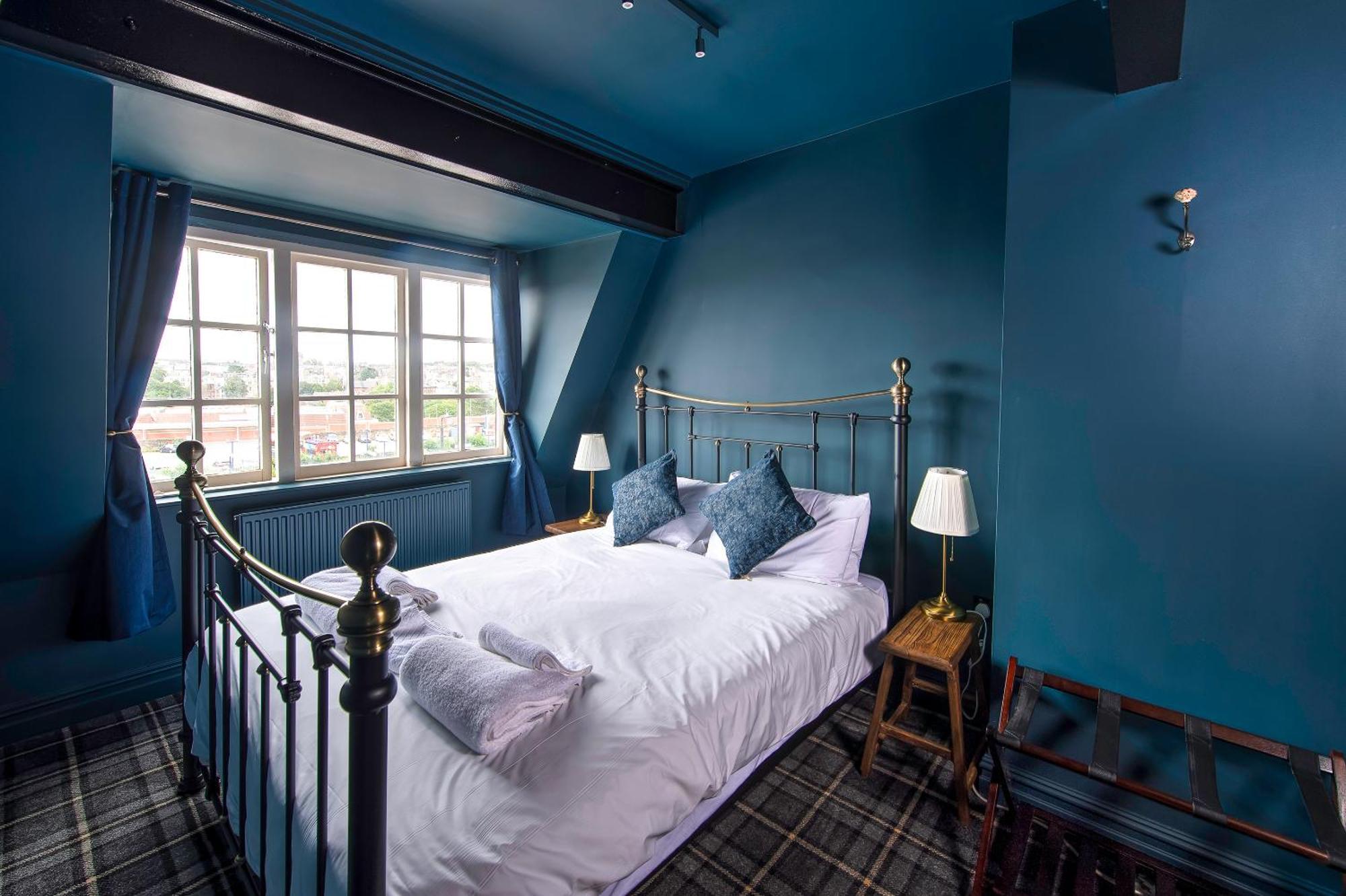 The Victoria Hotel สการ์โบโรห์ ภายนอก รูปภาพ